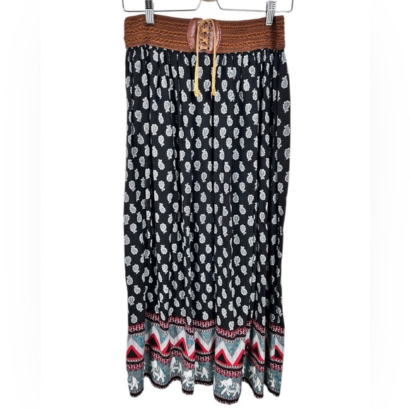 Marie Claire midi skirt, Large, navy pattern, Western Country Boho - Picture 1 of 4